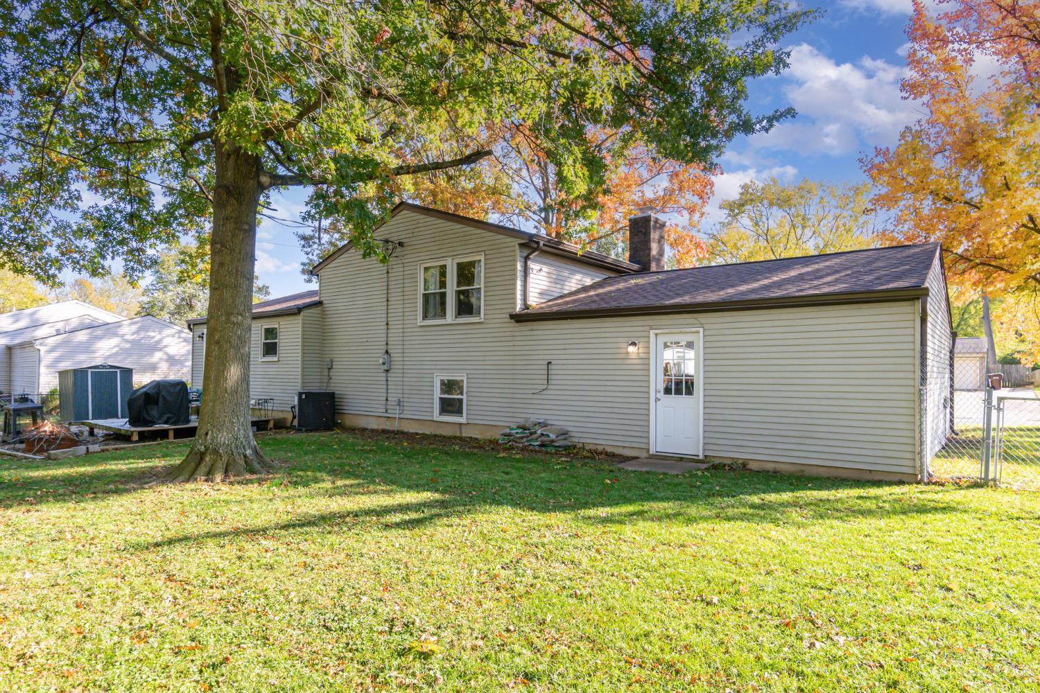 615 Regents Road