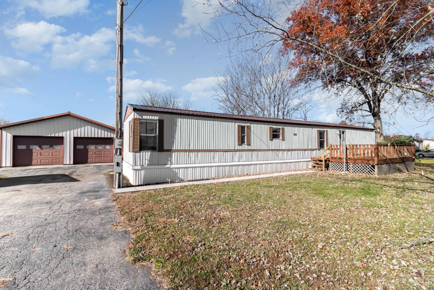 15731 Moon Road