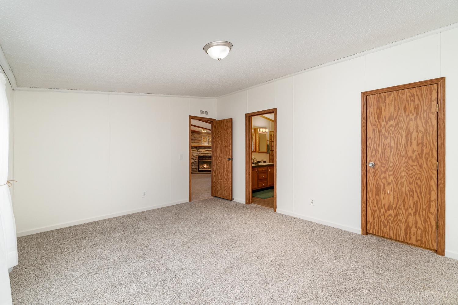 14084 Holiday Drive