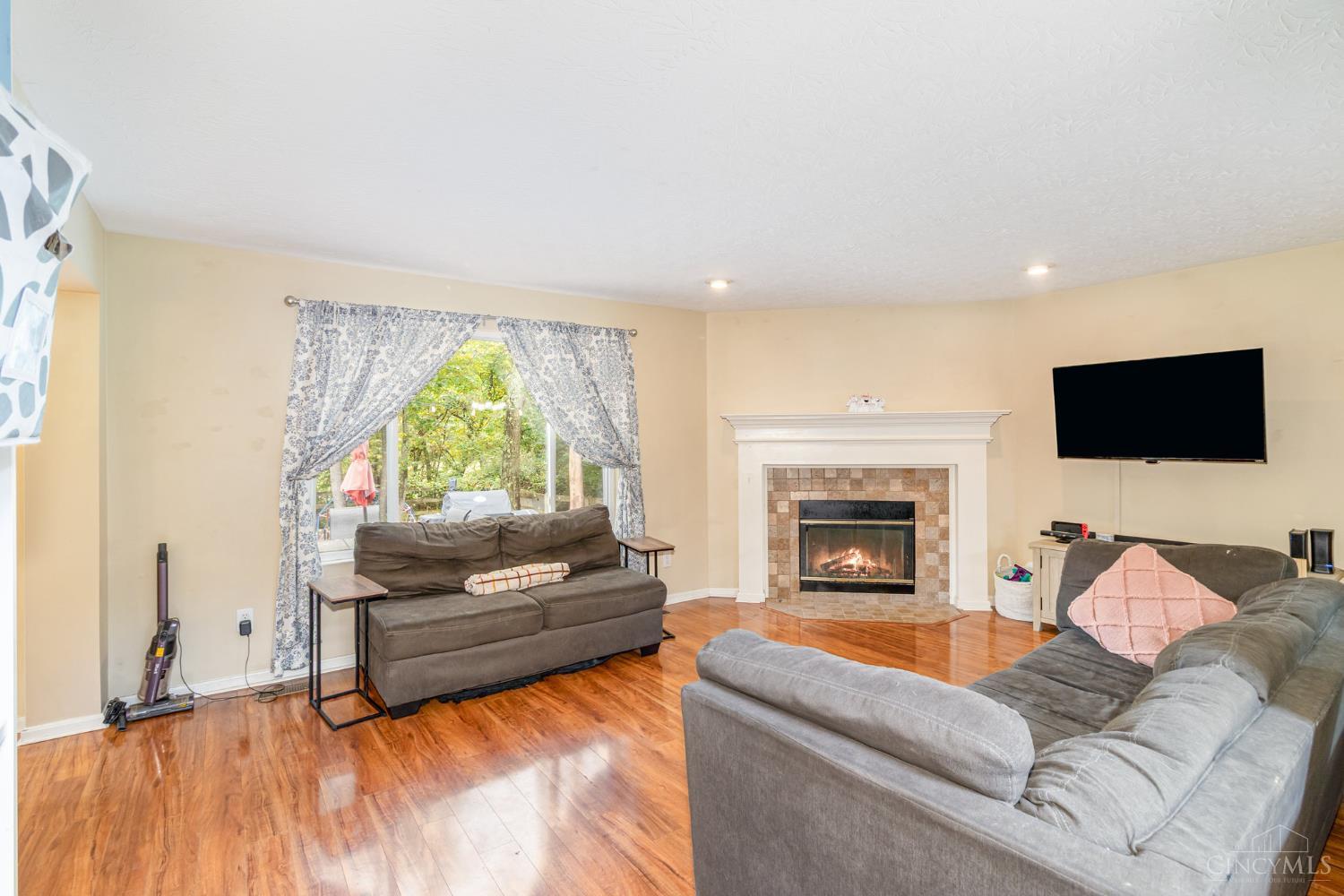 1575 Apple Court