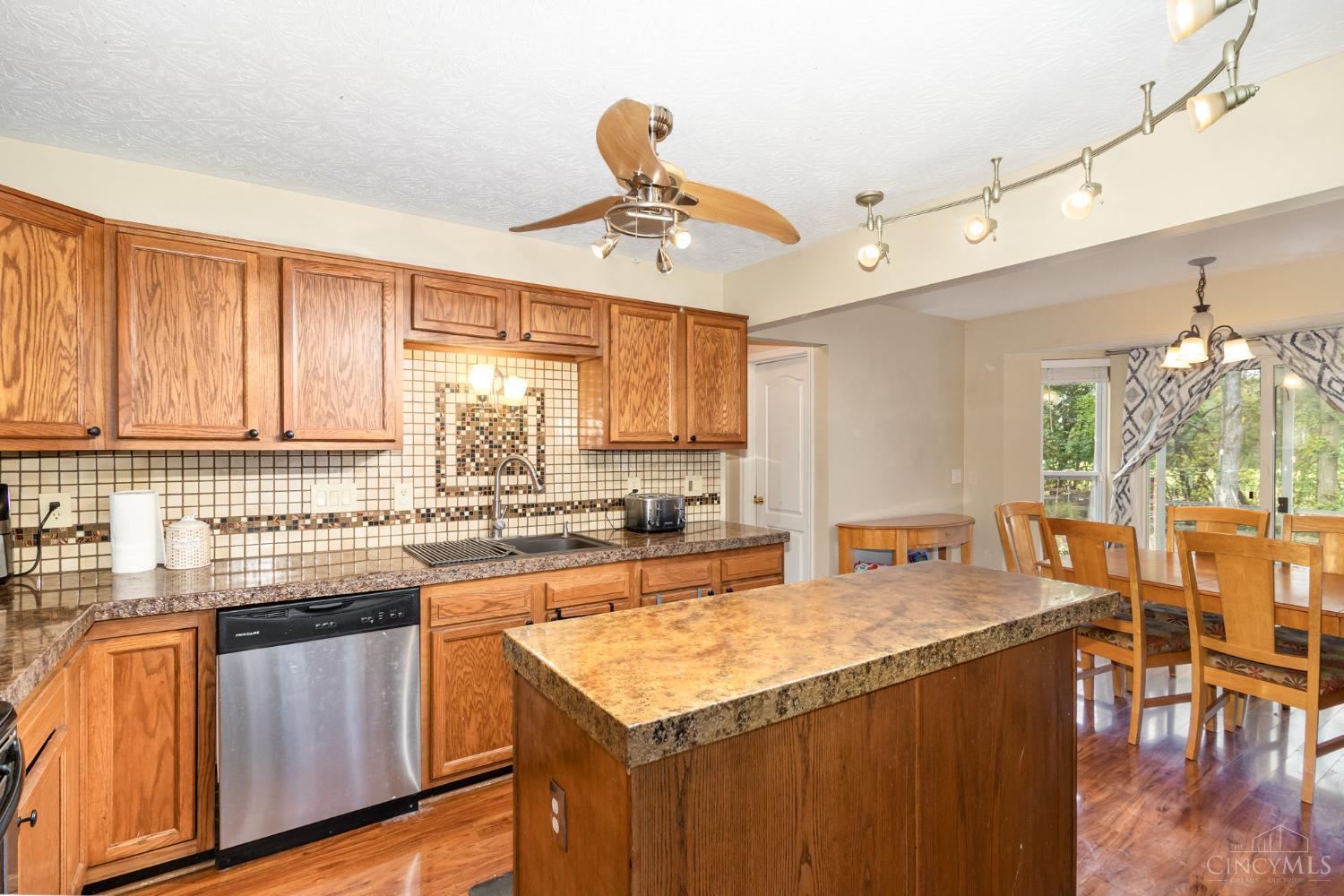 1575 Apple Court