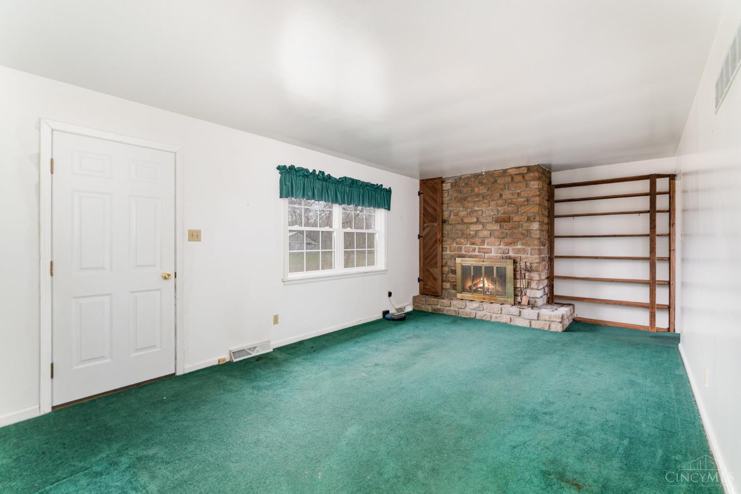 4635 Elmwood Road