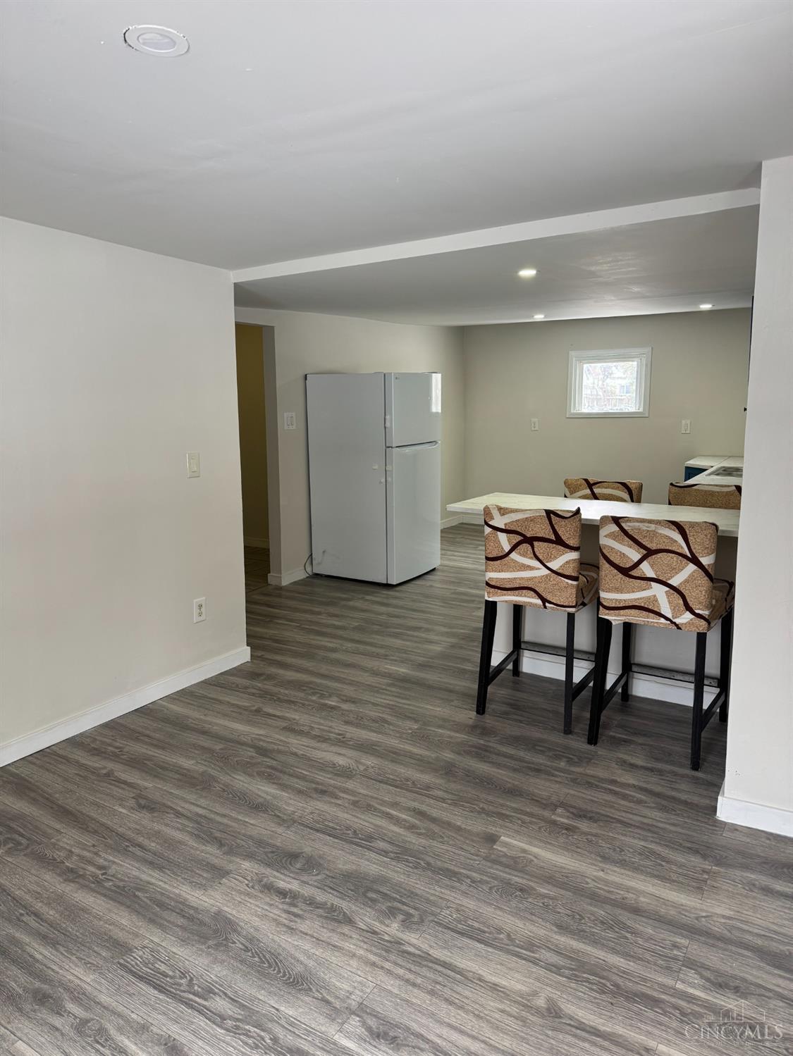 165 S Sixth Street
