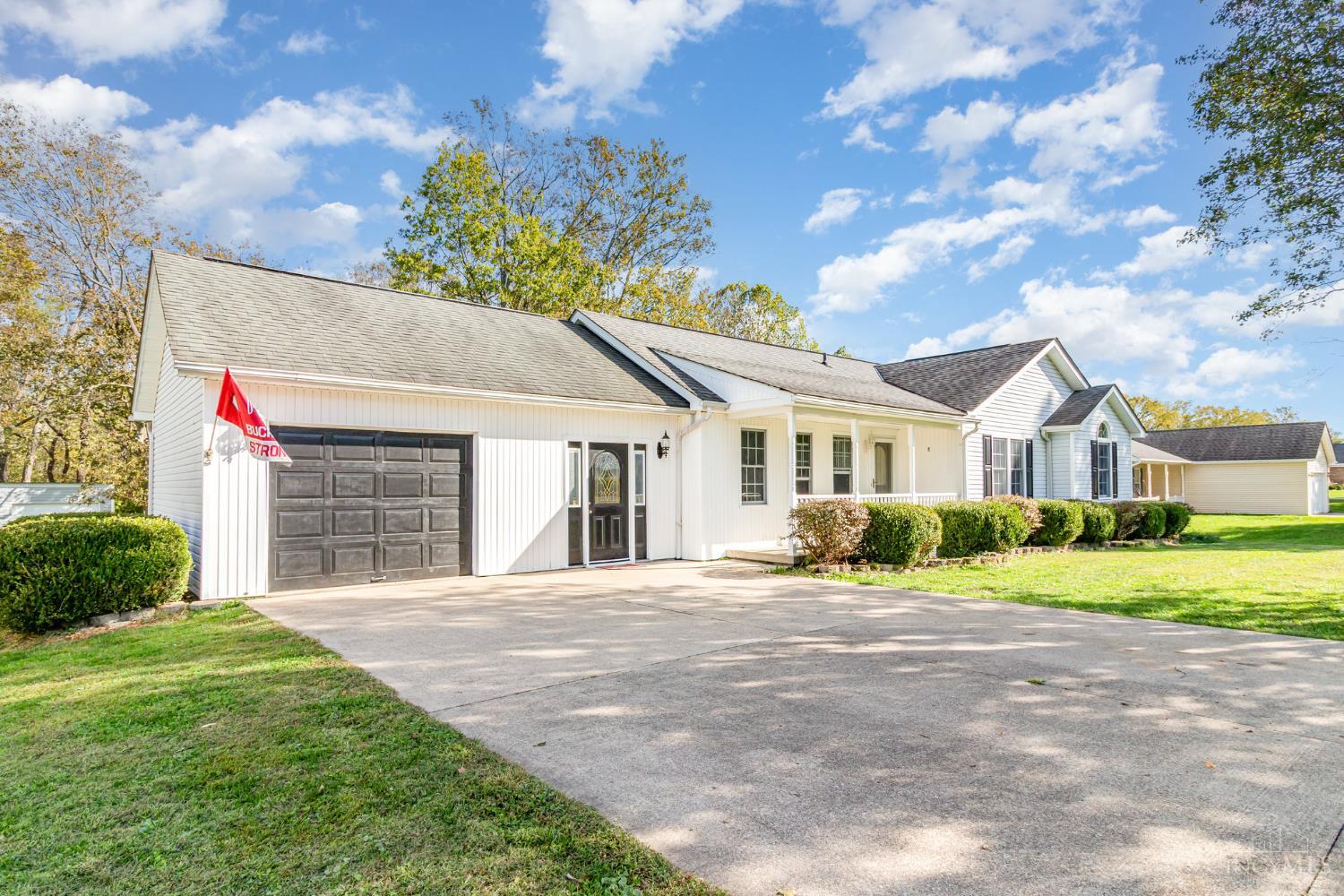 25 Douglas Lane