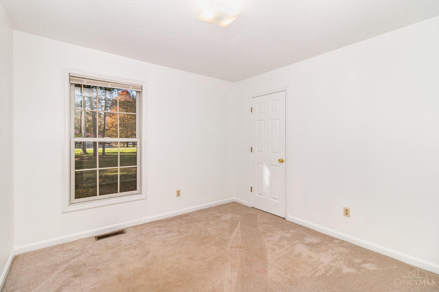 16086 Colonial Drive