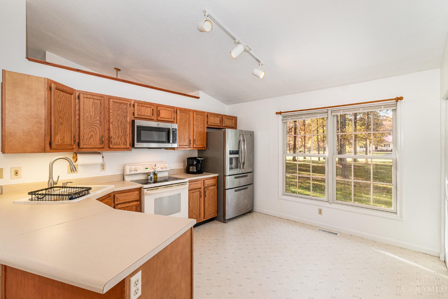 16086 Colonial Drive