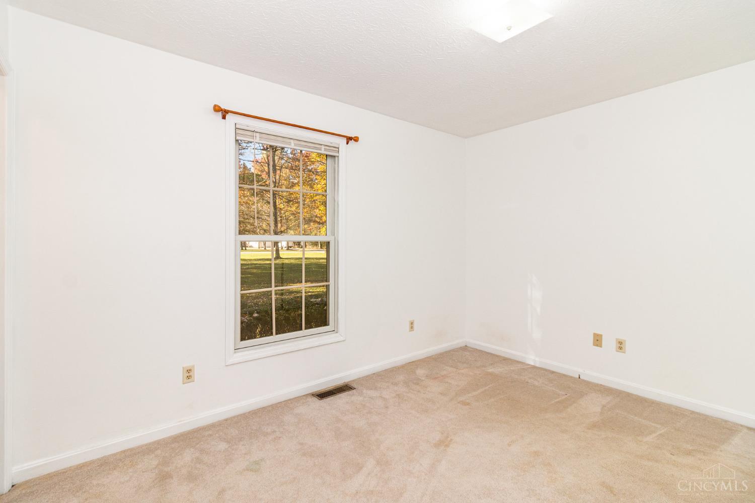 16086 Colonial Drive