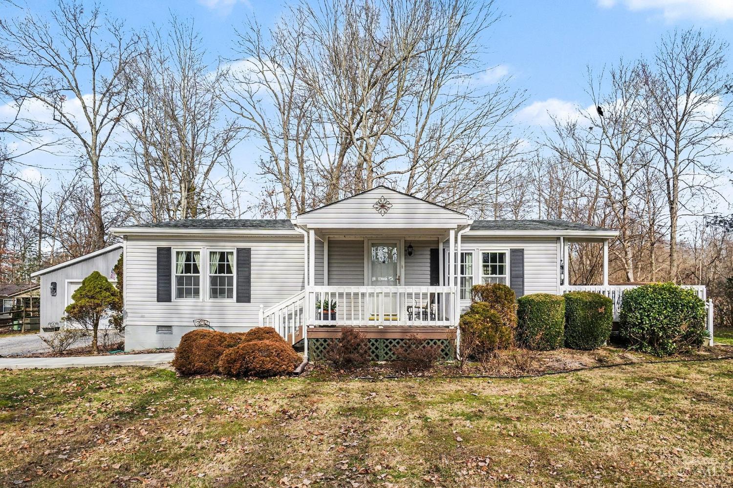 1571 Crosstown Road