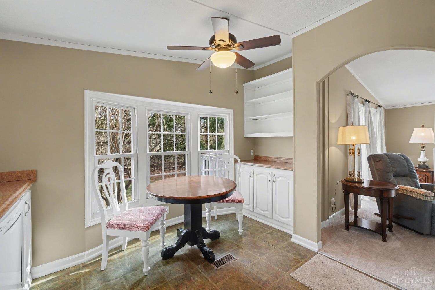 1571 Crosstown Road