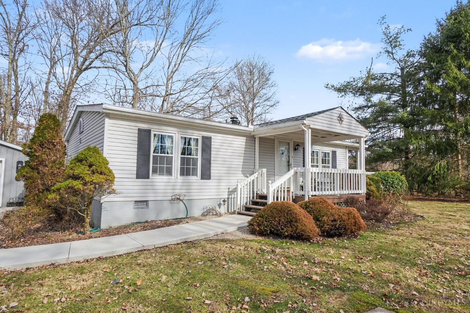 1571 Crosstown Road