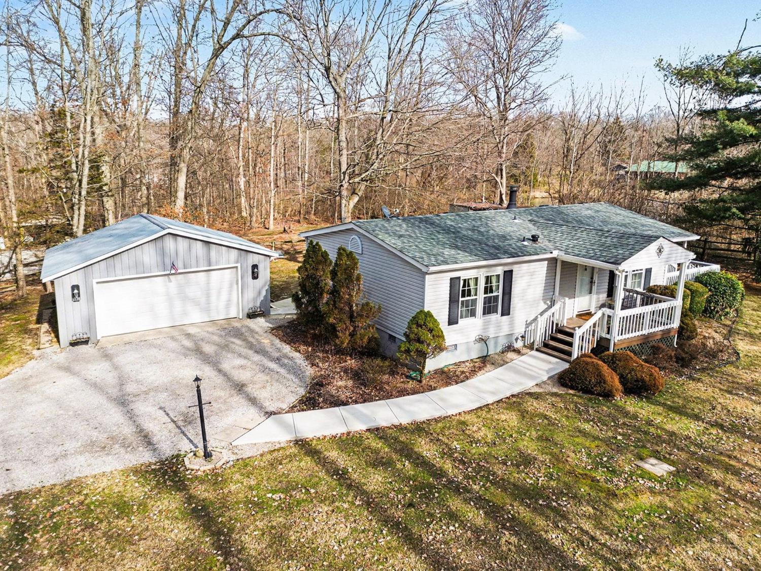 1571 Crosstown Road