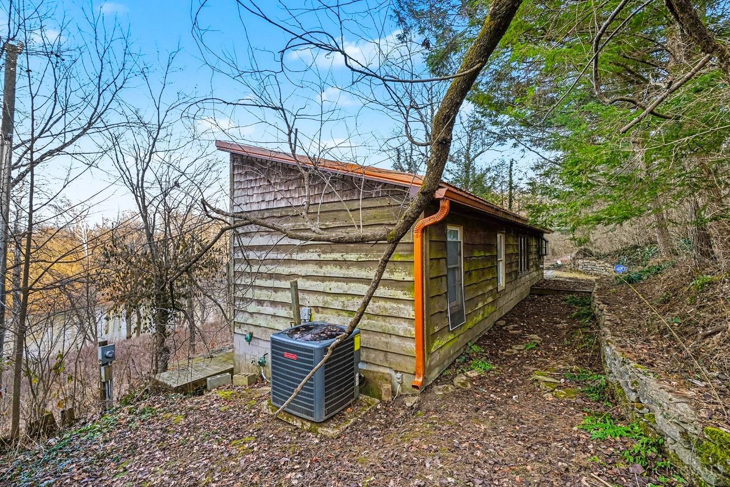 7075 Campbell Road