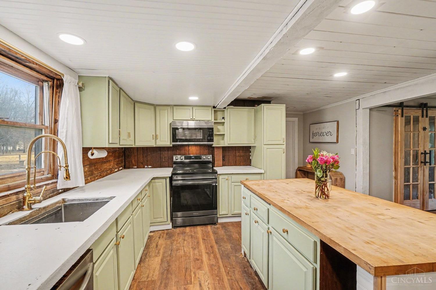 2562 Sprague Road