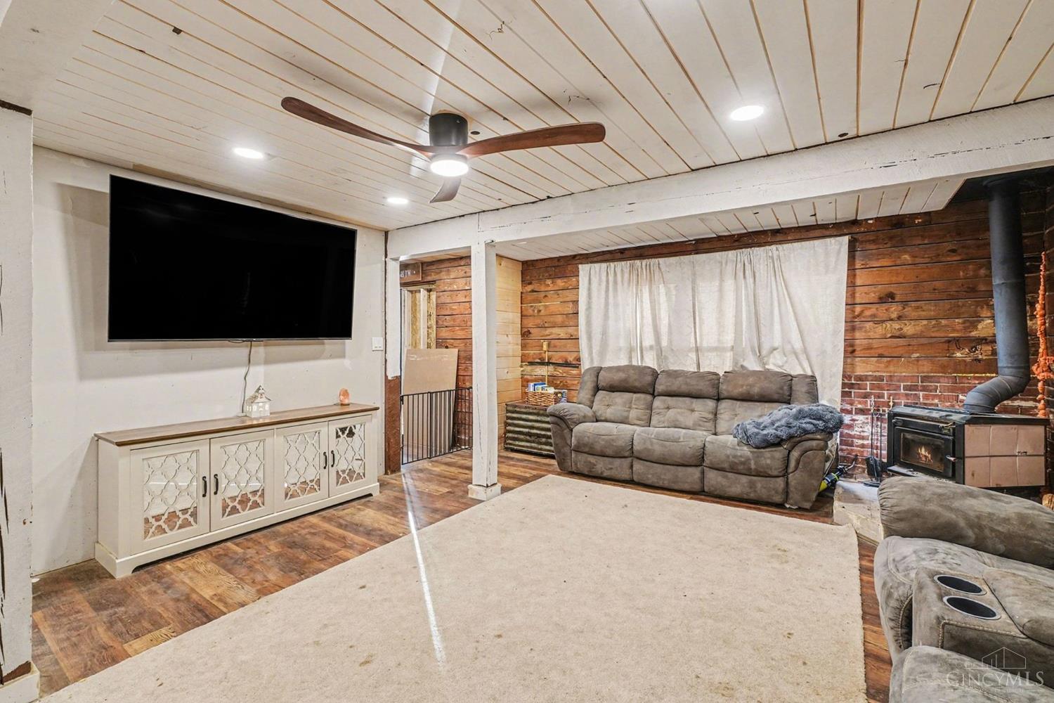 2562 Sprague Road