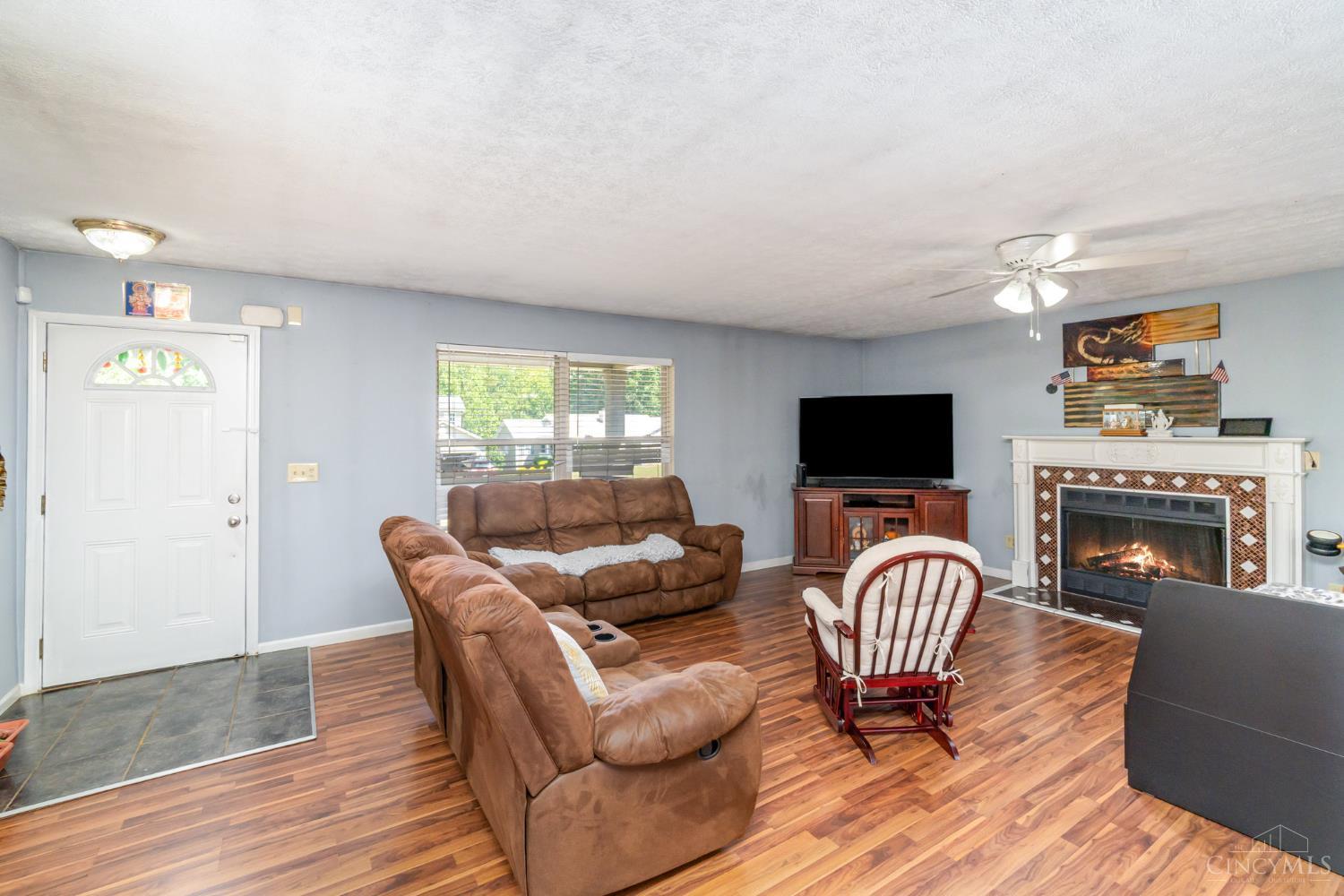 175 Douglas Circle