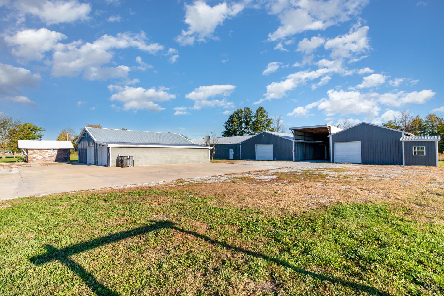 8285 Tri County Highway