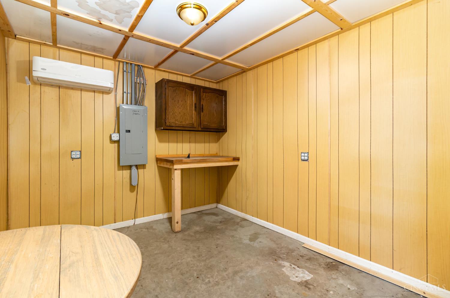 8285 Tri County Highway