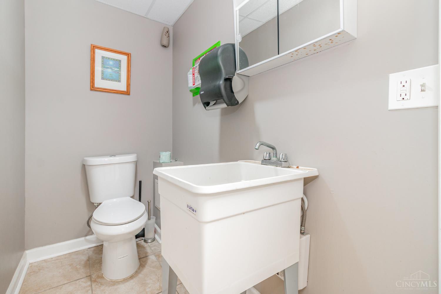 8285 Tri County Highway