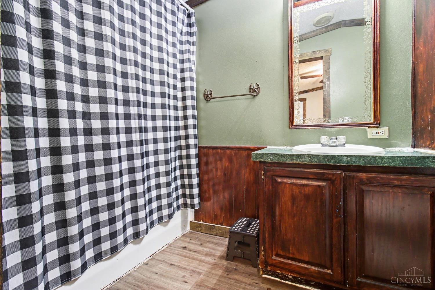 1703 Swings Corner Pt Isab Road