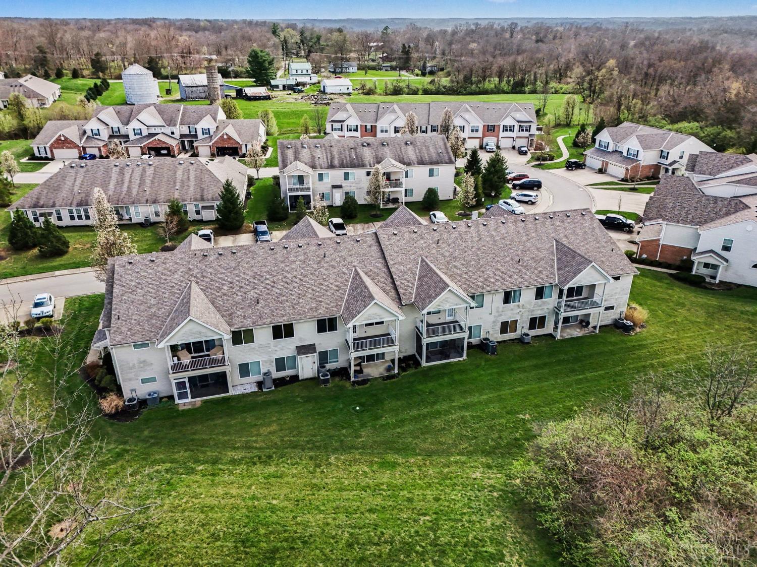 2047 Commons Circle