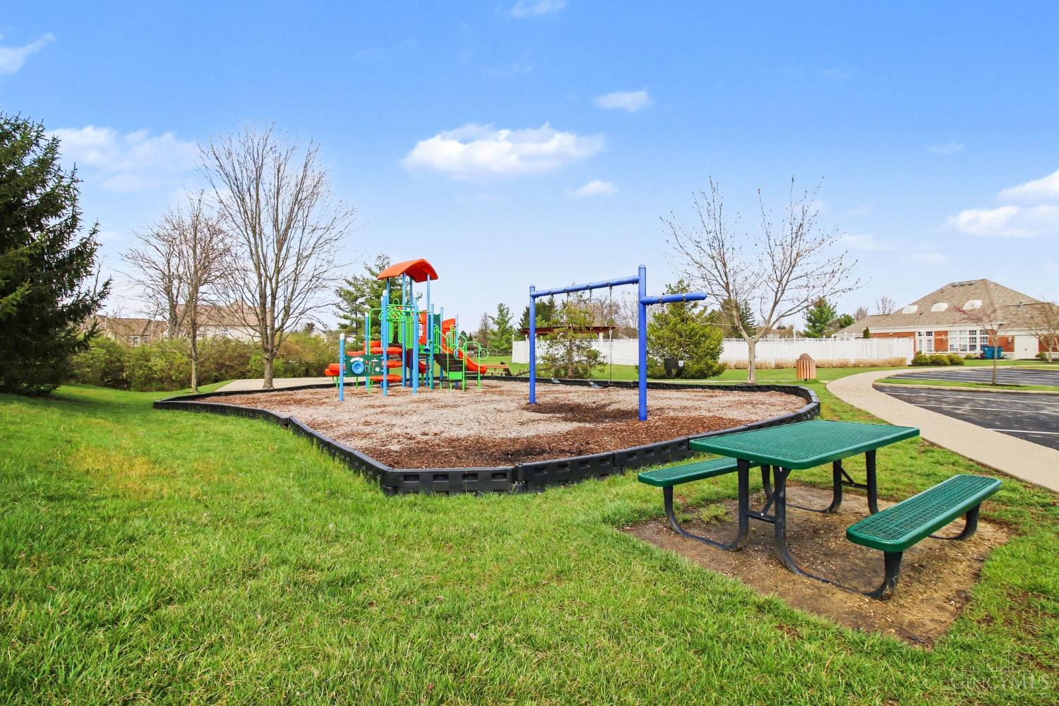 2047 Commons Circle