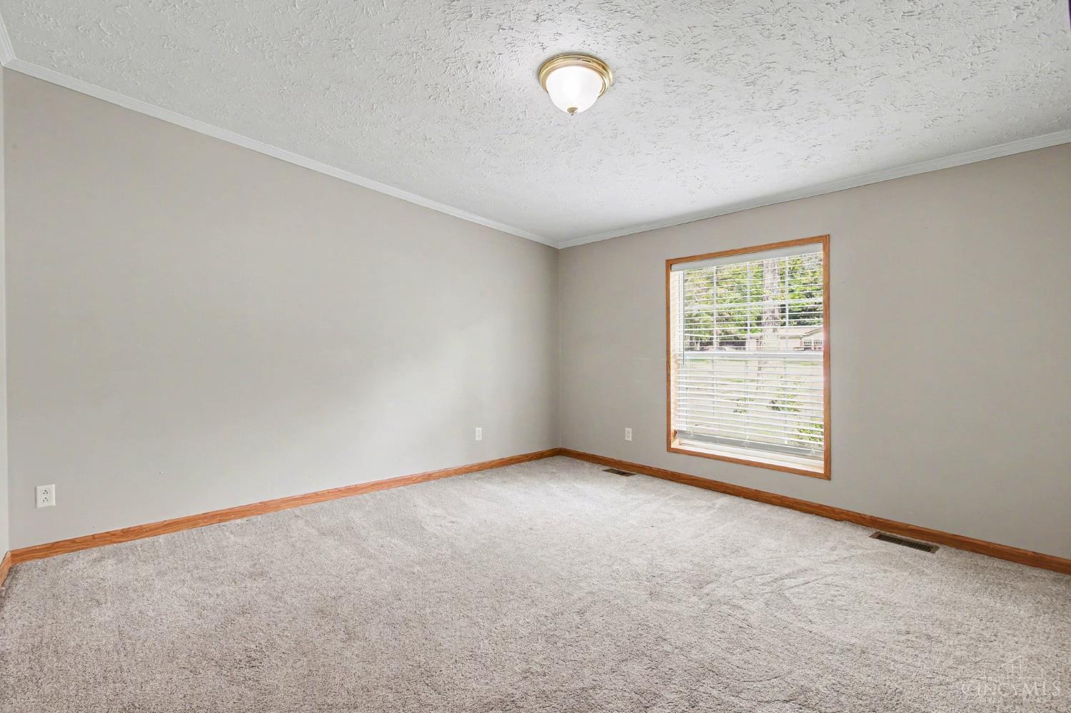 16742 Gum Lane