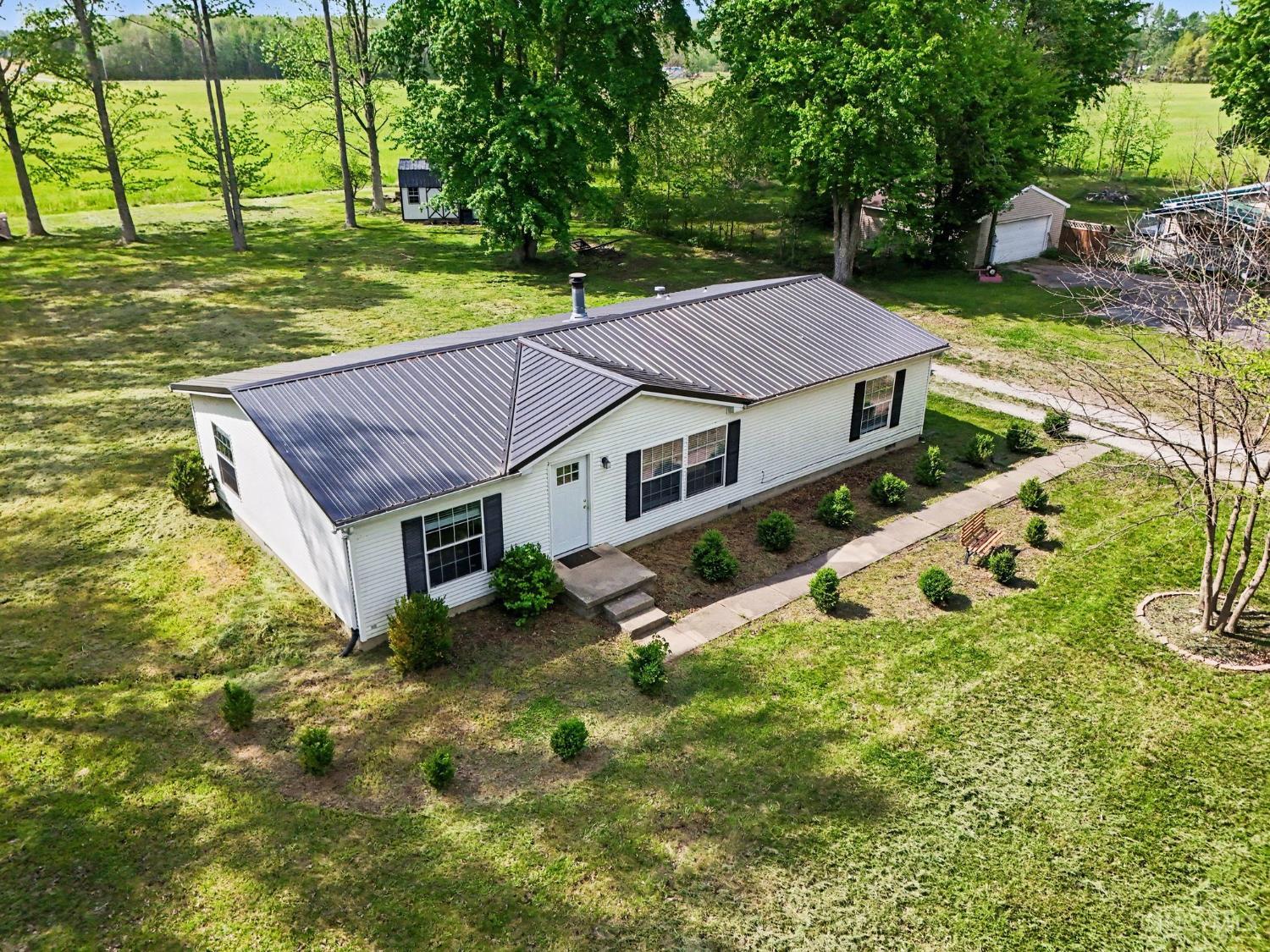 16742 Gum Lane