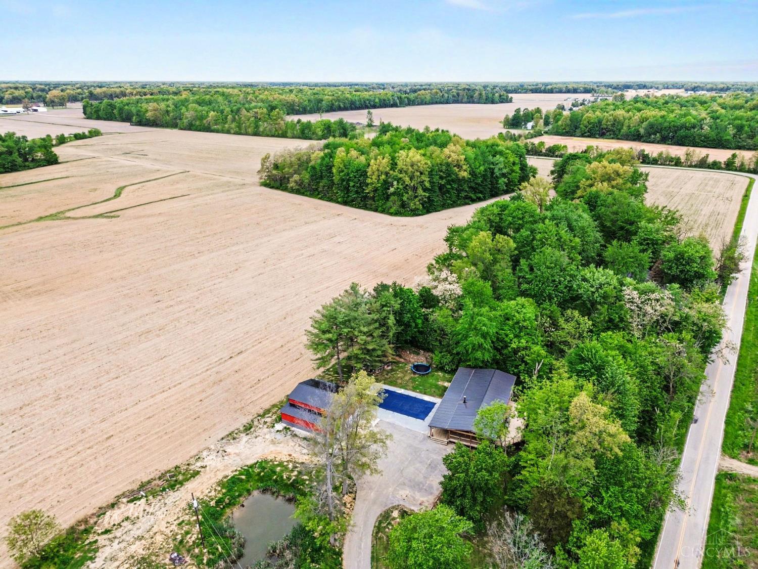 11181 E Side Road
