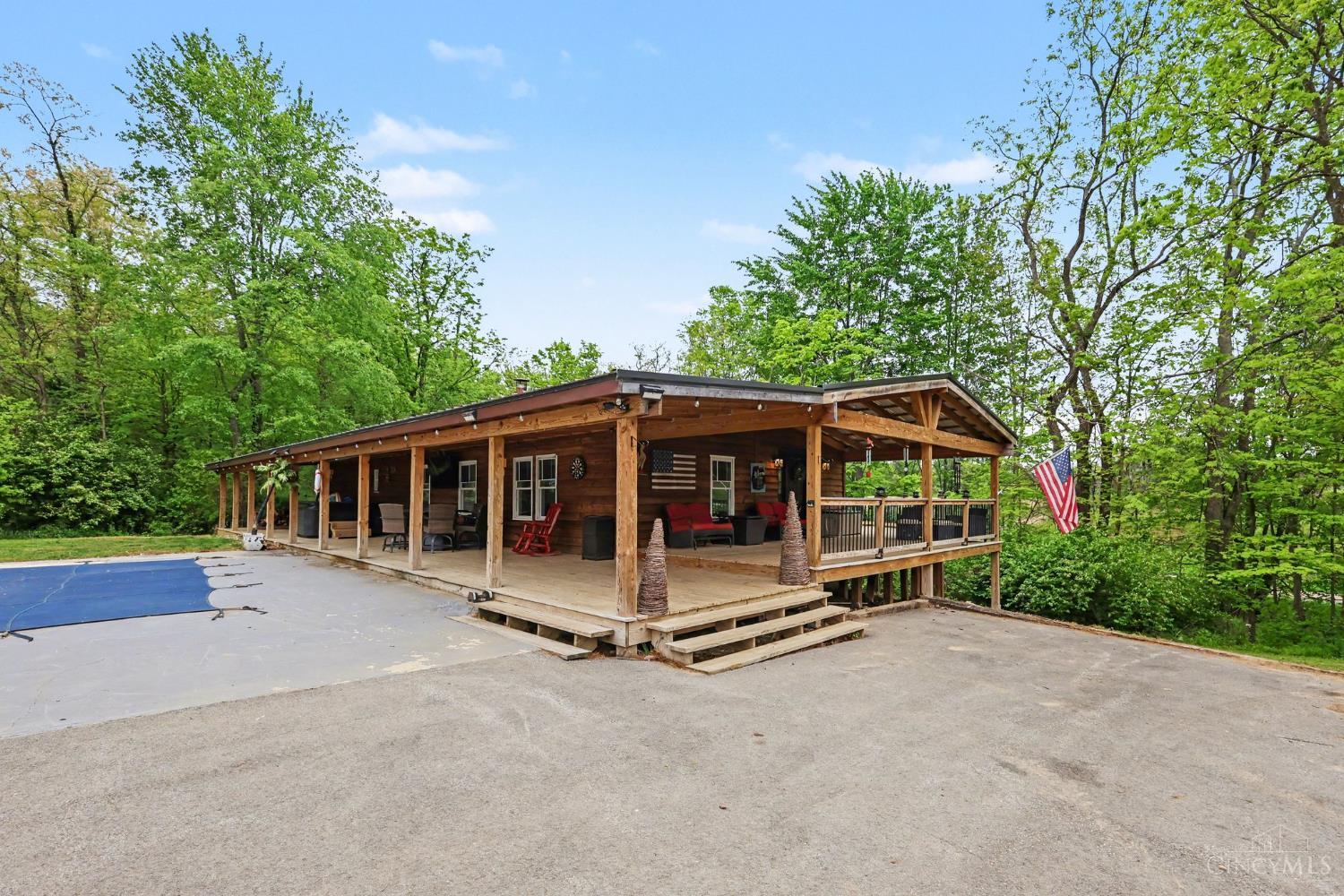 11181 E Side Road