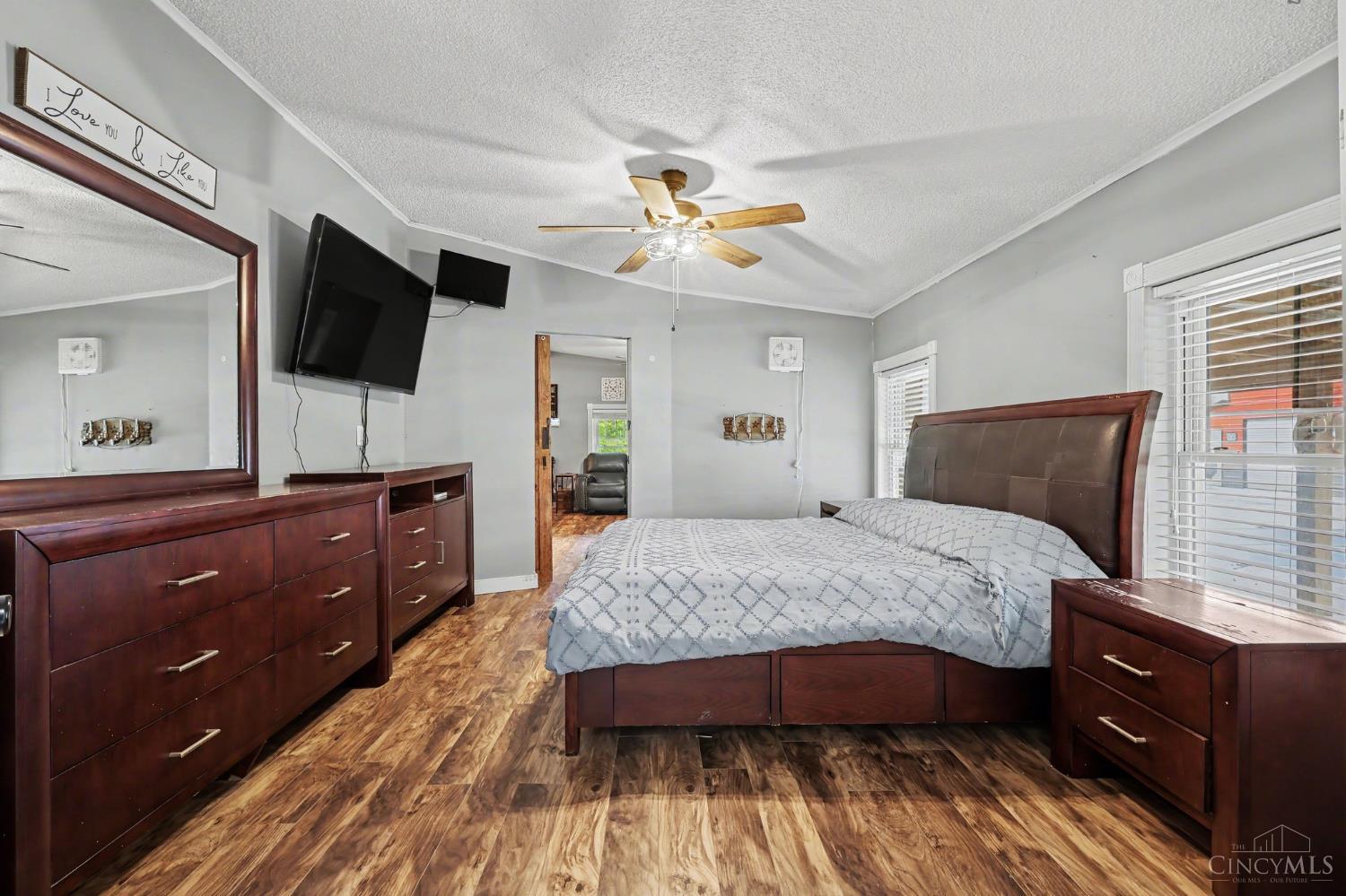 11181 E Side Road
