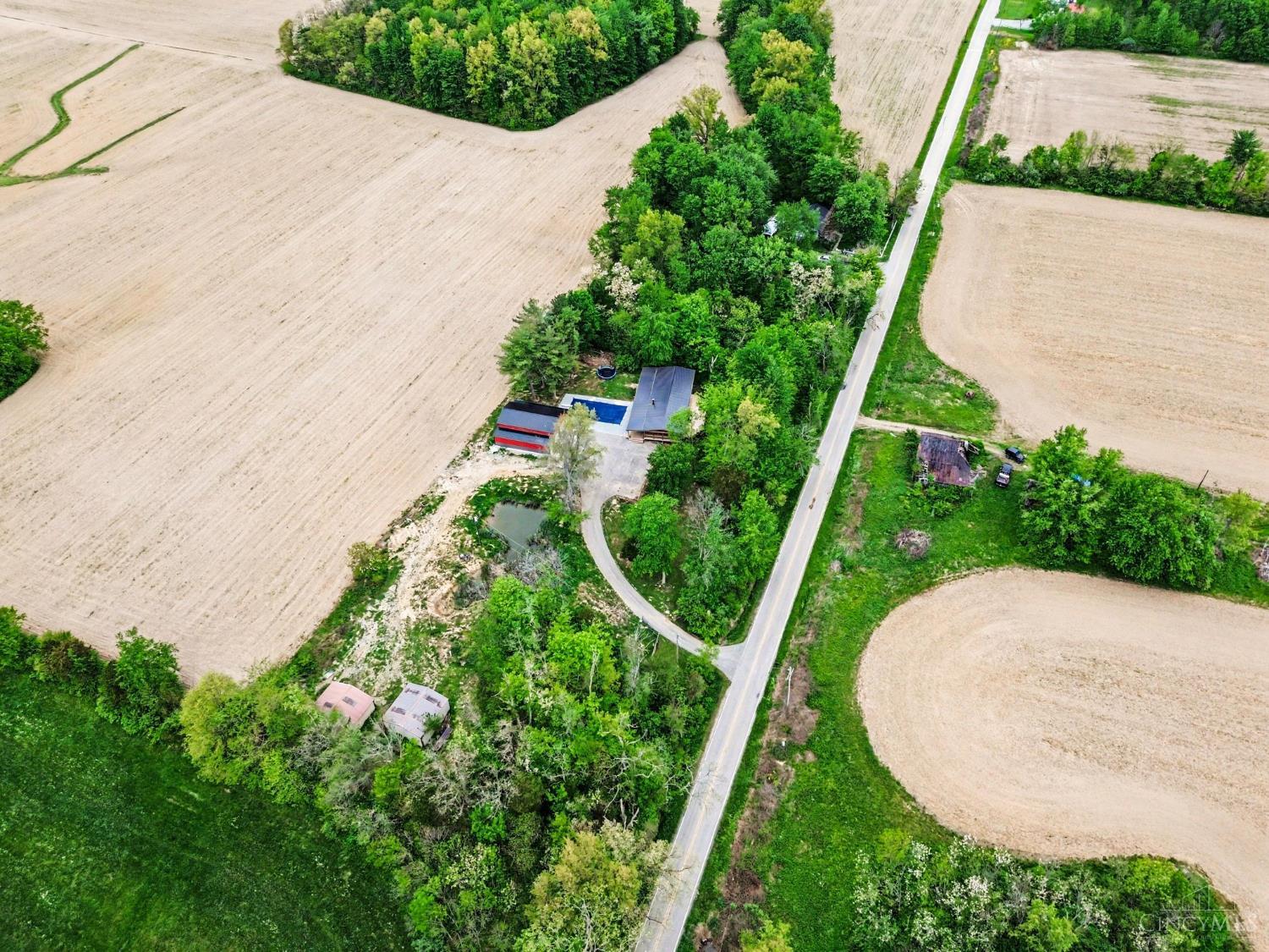 11181 E Side Road