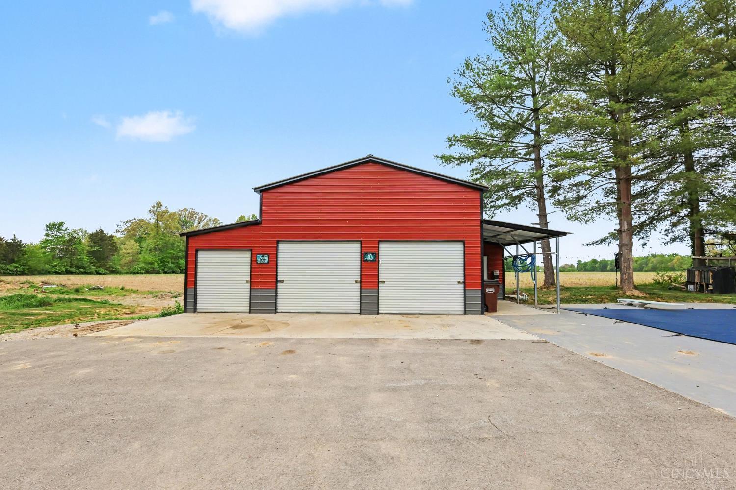11181 E Side Road