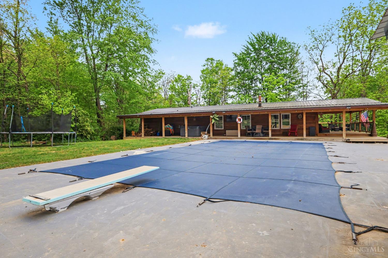11181 E Side Road