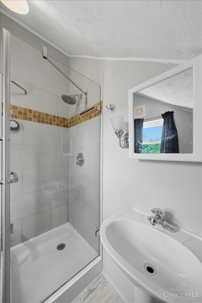 3476 Hoover Road