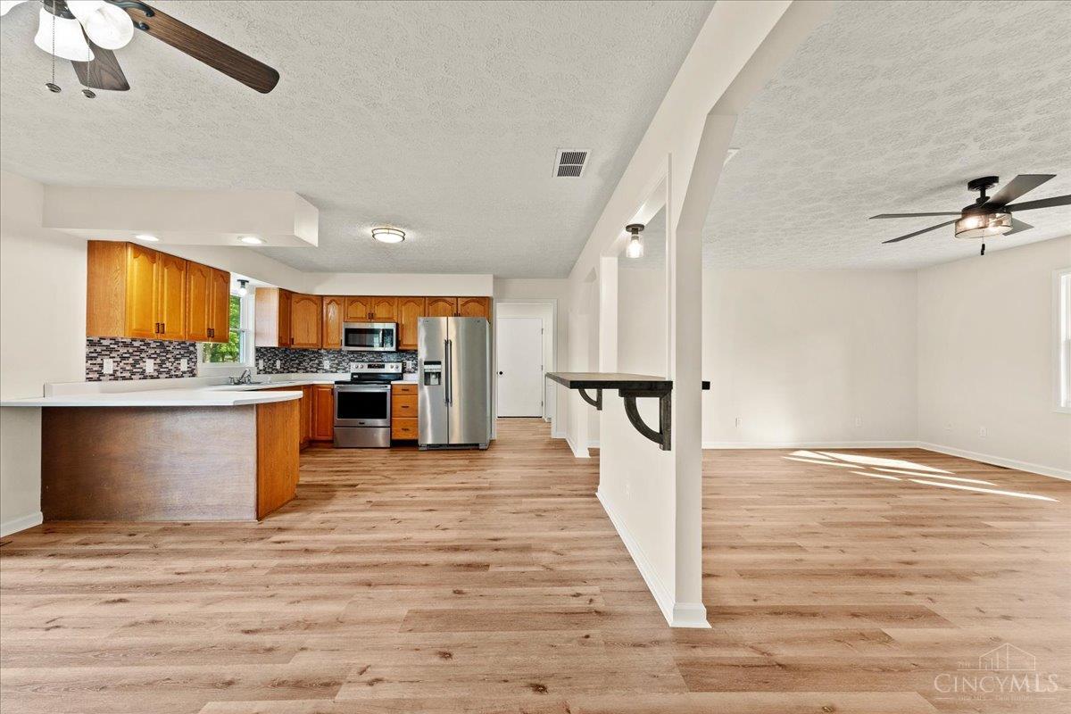 1003 Cross Road