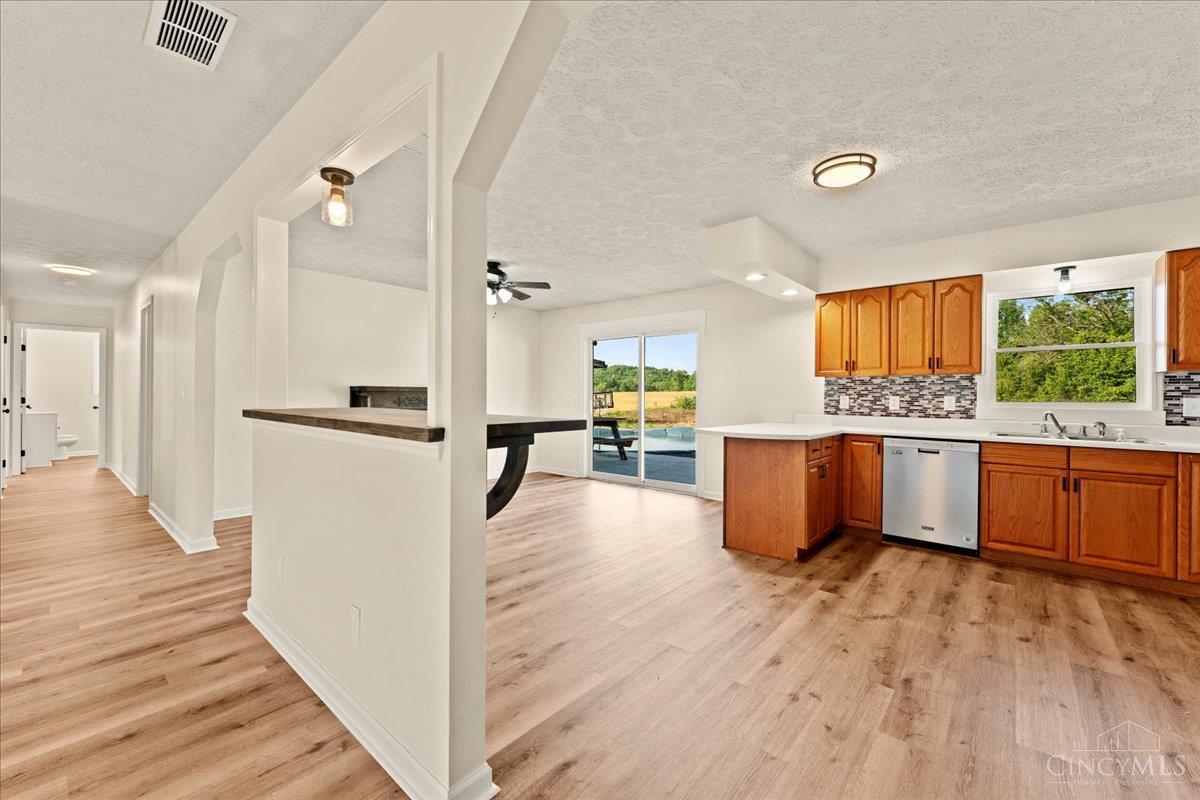 1003 Cross Road