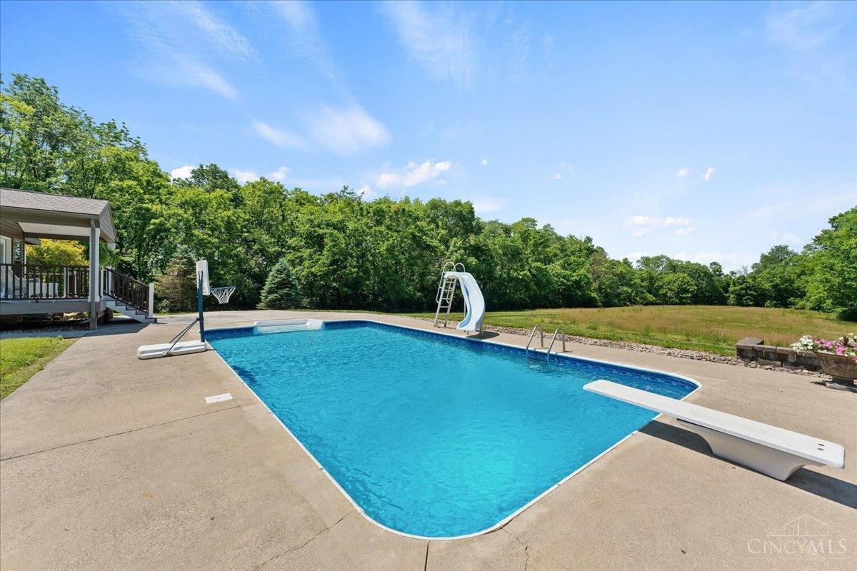 7723 White Swan Road