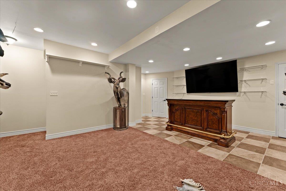 7723 White Swan Road
