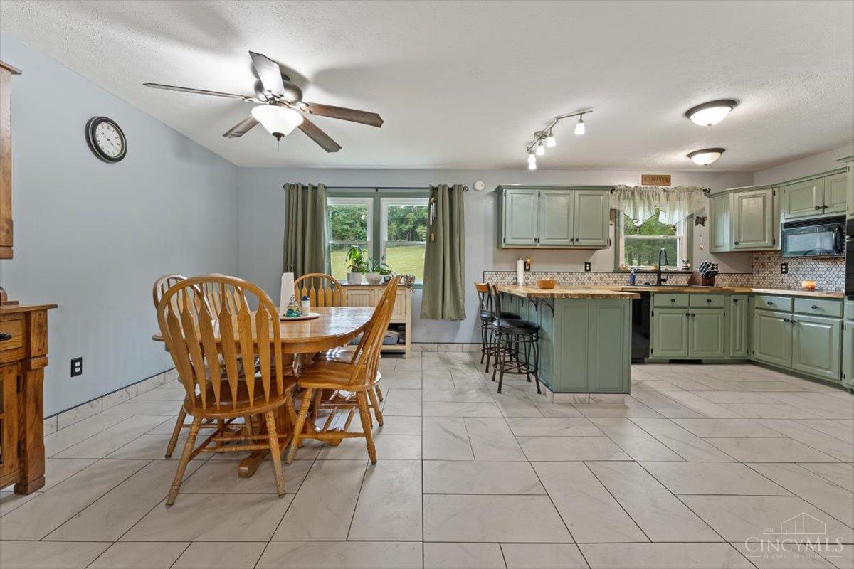 374 Cuckoo Road