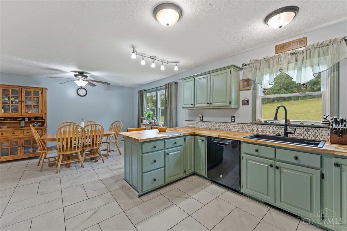 374 Cuckoo Road