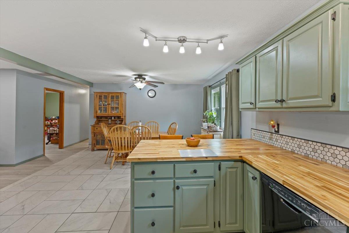 374 Cuckoo Road