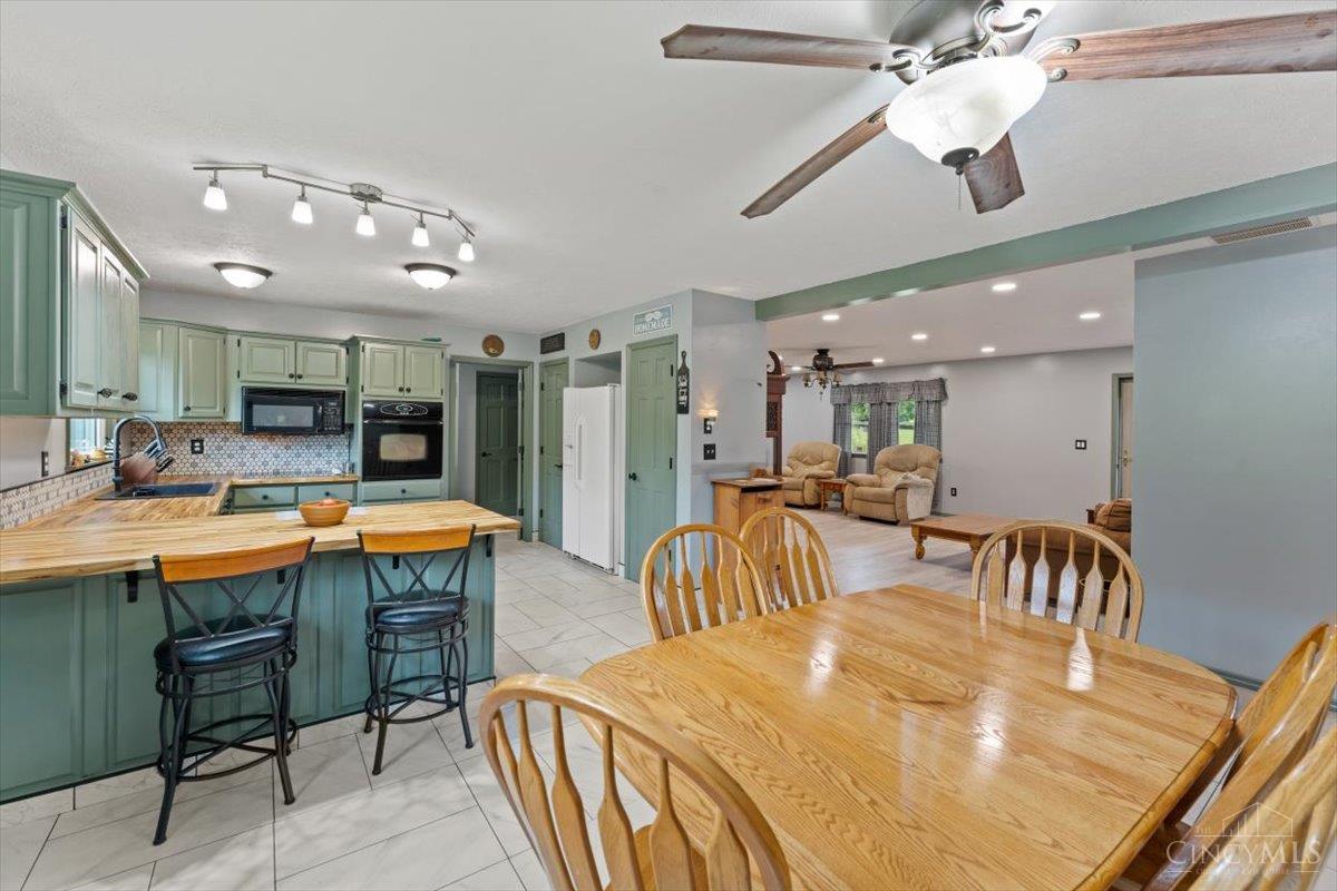 374 Cuckoo Road