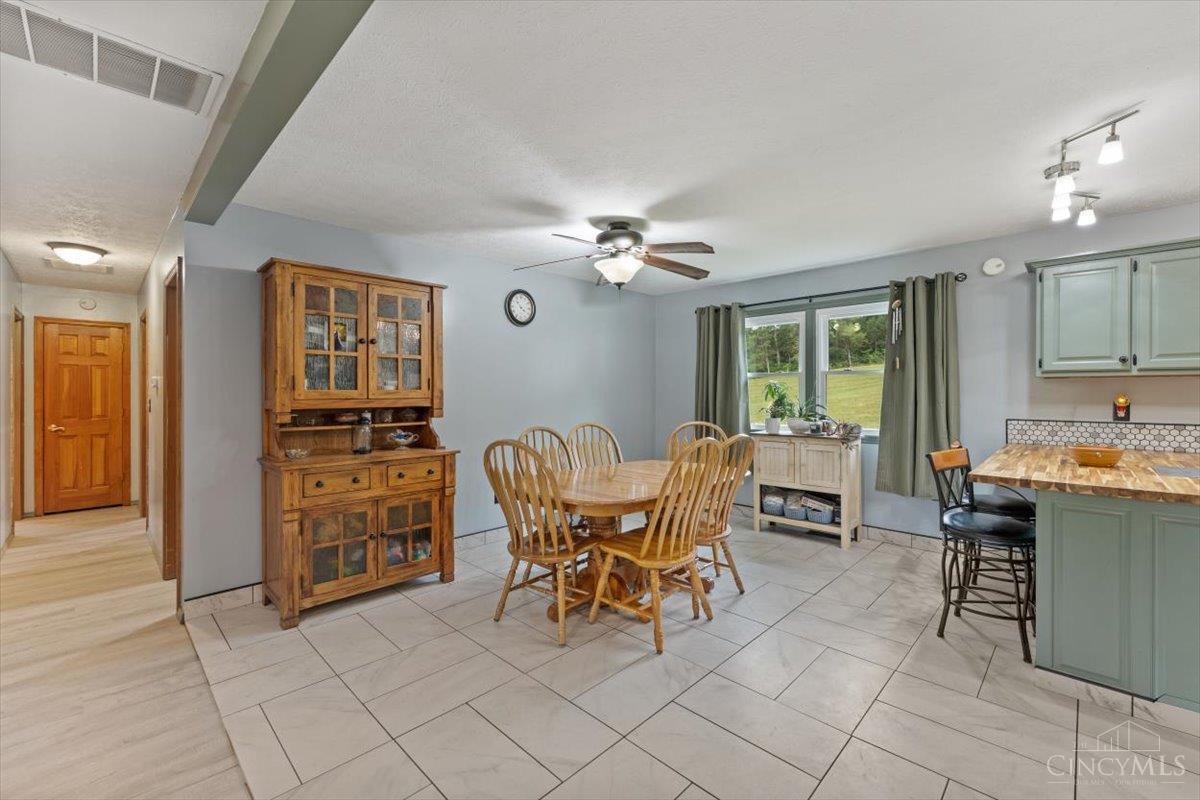 374 Cuckoo Road