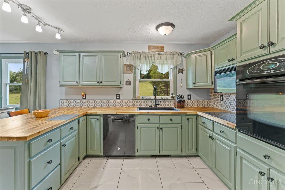 374 Cuckoo Road