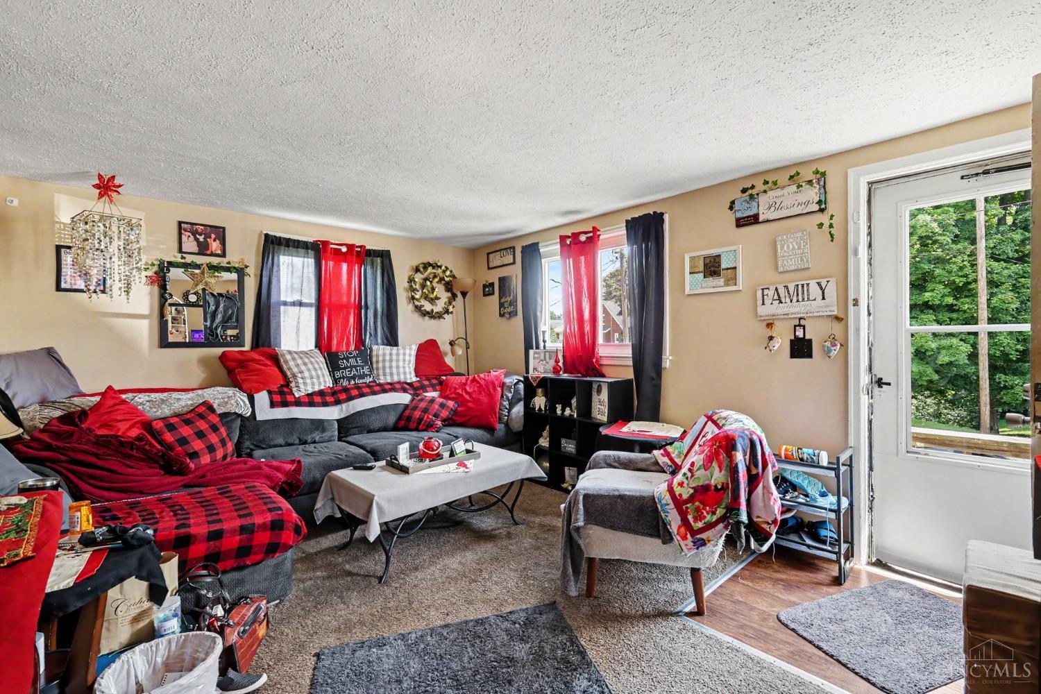 312 W Grant Avenue