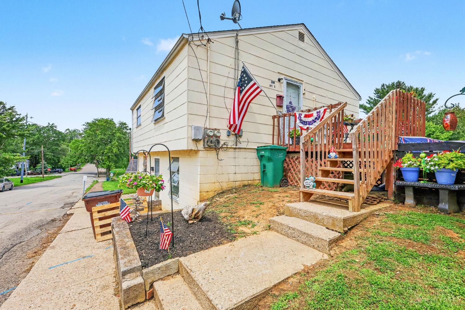 312 W Grant Avenue