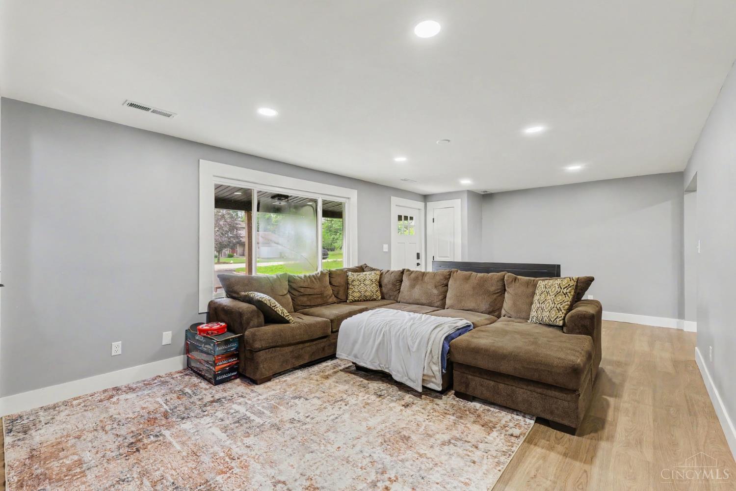 83 Hamer Road
