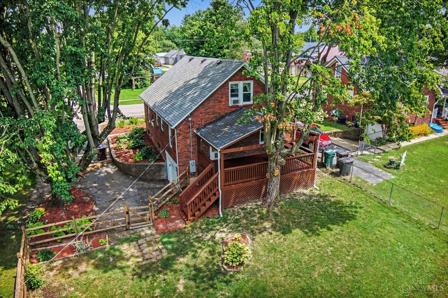 207 W Plum Street