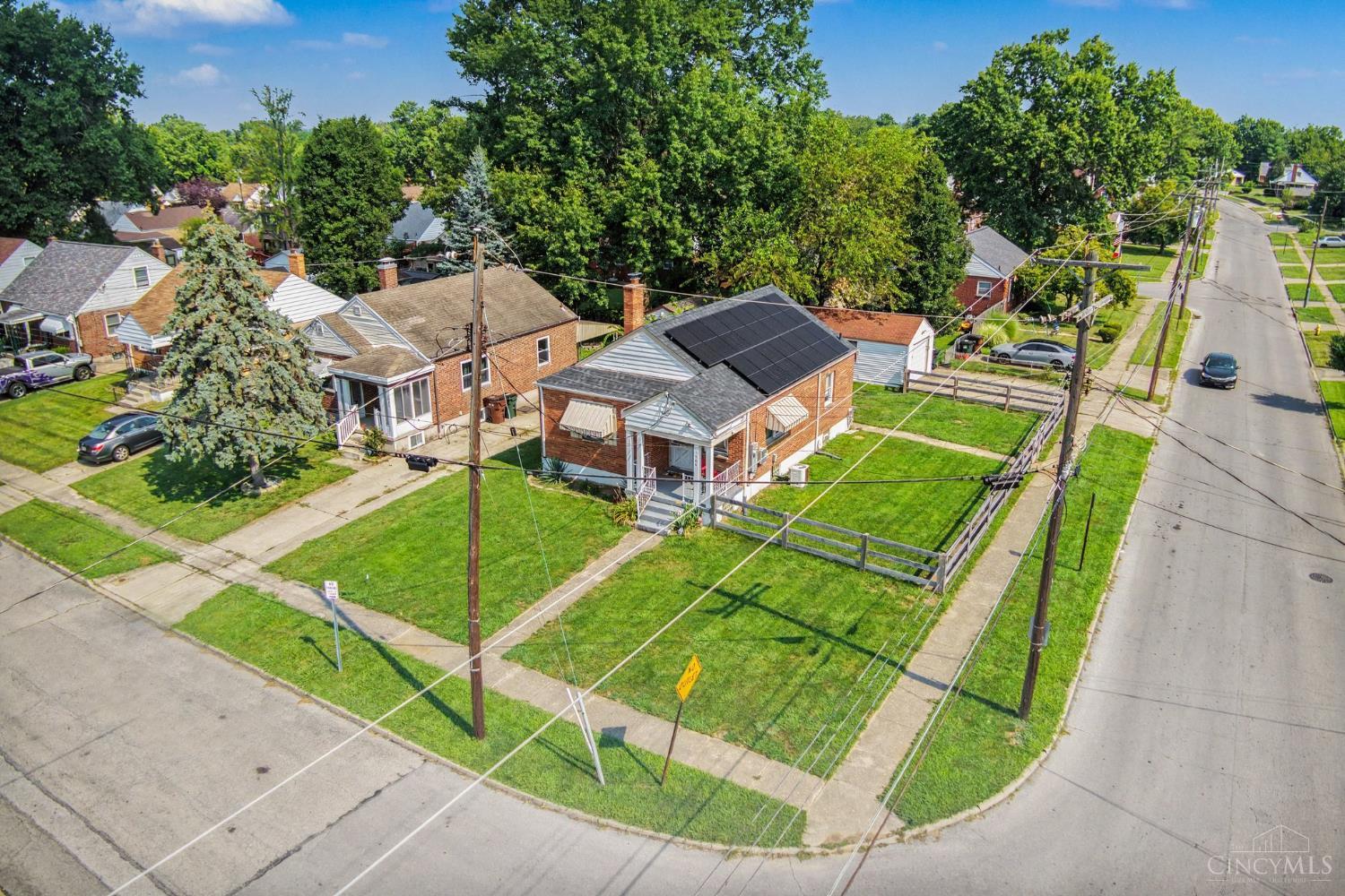 1900 Knollridge Lane