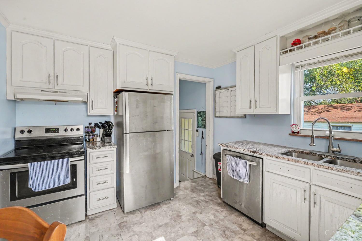 1900 Knollridge Lane